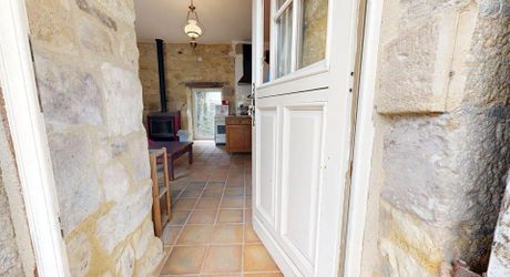Maison au coeur d'un des plus beaux villages de France, à rénover, avec appartement indépendant et garage