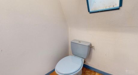 Maison au coeur d'un des plus beaux villages de France, à rénover, avec appartement indépendant et garage