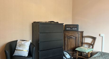 Maison de quasi plain pied à vendre proche des commerces.