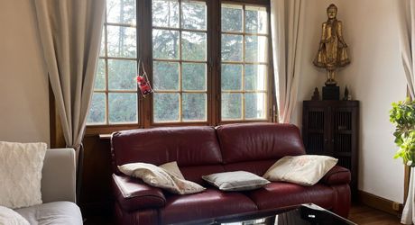 Maison de quasi plain pied à vendre proche des commerces.