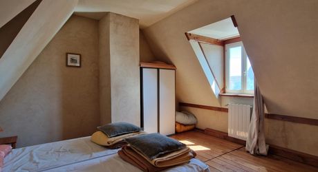 Bel ensemble de deux maisons anciennes rénovées avec piscine