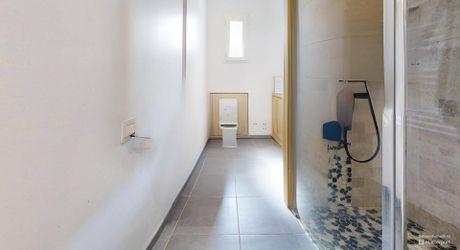 Maison contemporaine à vendre à Campagne, région St Cyprien, 110m², terrain 1.700m², 5 chambres, prix 222 600 €.