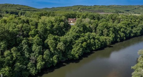 Grande demeure périgourdine avec vue sur la Dordogne