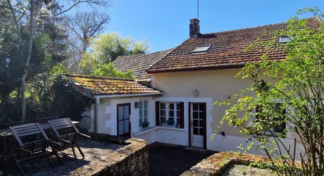 Maison de village et jardin proche des commerces