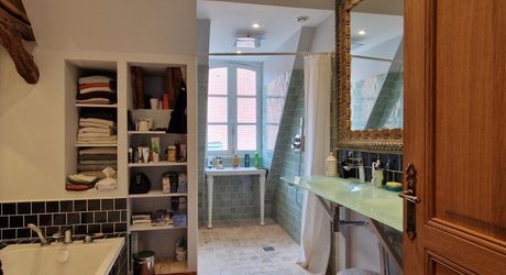 Maison Perigordine renovée dans village avec jardin et piscine