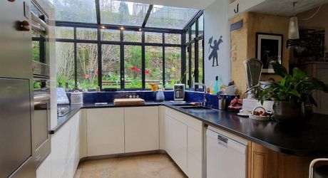 Maison Perigordine renovée dans village avec jardin et piscine
