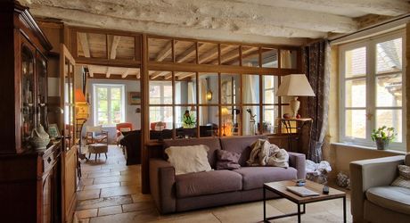 Maison Perigordine renovée dans village avec jardin et piscine