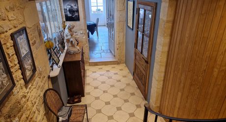 Maison Perigordine renovée dans village avec jardin et piscine