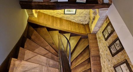 Maison Perigordine renovée dans village avec jardin et piscine