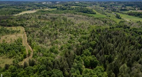 Domaine forestier d’exception avec bâtis en pierre – 100 hectares de nature préservée 