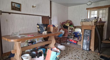 Maison perigordine en pierres à renover avec dépendances et terrain d'env 5000m2