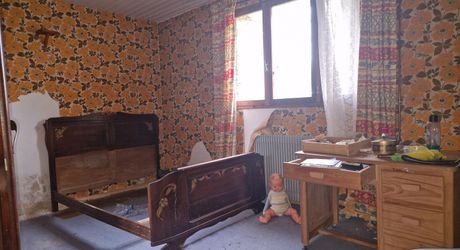 Maison perigordine en pierres à renover avec dépendances et terrain d'env 5000m2