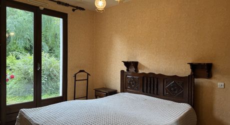 Maison contemporaine de plain-pied avec jardin et proche des commerces