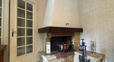 Maison contemporaine de plain-pied avec jardin et proche des commerces
