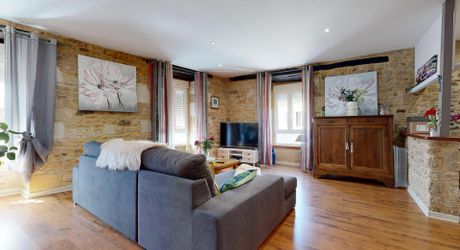 Immeuble en pierre au cœur du Périgord Noir