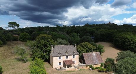 Domaine d'Exception en Périgord Noir : Maison de Maître (197 m²) et Maison d'Amis sur 4 Hectares, à 15 km de Sarlat
