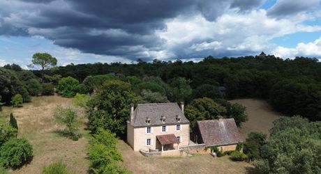 Domaine d'Exception en Périgord Noir : Maison de Maître (197 m²) et Maison d'Amis sur 4 Hectares, à 15 km de Sarlat