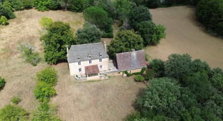 Domaine d'Exception en Périgord Noir : Maison de Maître (197 m²) et Maison d'Amis sur 4 Hectares, à 15 km de Sarlat