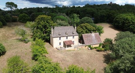 Domaine d'Exception en Périgord Noir : Maison de Maître (197 m²) et Maison d'Amis sur 4 Hectares, à 15 km de Sarlat