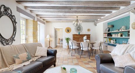 Bel ensemble périgourdin comprenant maison d'habitation et gîte datant du 17ème siècle