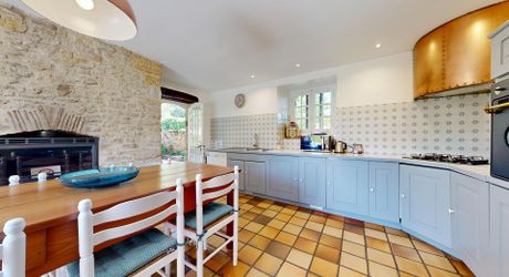 Bel ensemble périgourdin comprenant maison d'habitation et gîte datant du 17ème siècle