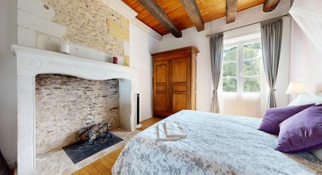 Bel ensemble périgourdin comprenant maison d'habitation et gîte datant du 17ème siècle