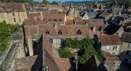 Demeure ancienne de ville pleine de charme et au calme