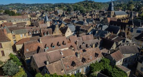 Demeure ancienne de ville pleine de charme et au calme