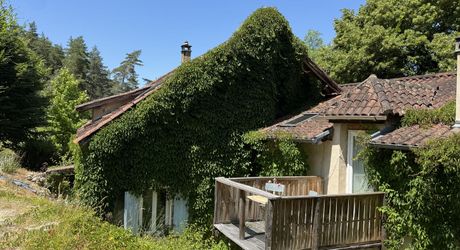 Maison isolée sur six hectares, parfaite pour une totale autonomie !