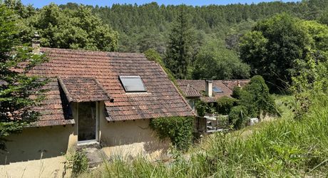 Maison isolée sur six hectares, parfaite pour une totale autonomie !