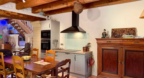 Maison isolée sur six hectares, parfaite pour une totale autonomie !