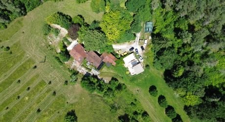 Maison isolée sur six hectares, parfaite pour une totale autonomie !