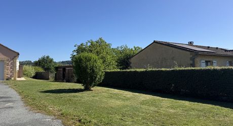 Vaste maison contemporaine de plain-pied proche des commerces