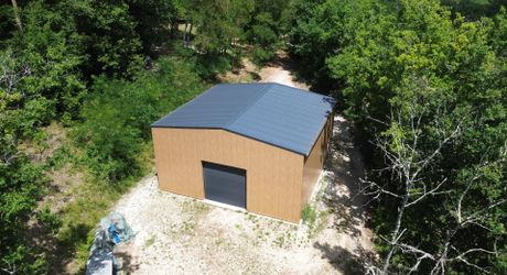 Vue panoramique et nature préservée – Domaine avec plusieurs habitations sur 20 hectares