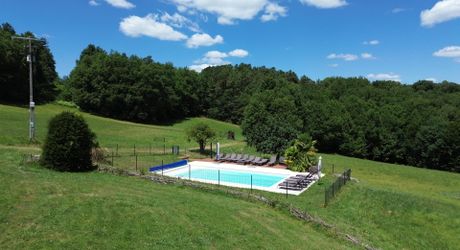 Vue panoramique et nature préservée – Domaine avec plusieurs habitations sur 20 hectares