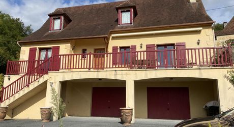 Belle maison contemporaine avec piscine et jolie vue  dans un quartier résidentiel