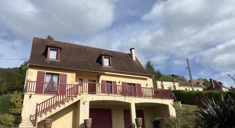Belle maison contemporaine avec piscine et jolie vue  dans un quartier résidentiel