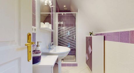 Belle maison contemporaine avec piscine et jolie vue  dans un quartier résidentiel