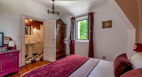 Élégant manoir XIXe avec grand jardin, proche des commerces – Périgord Pourpre