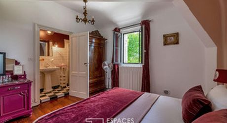 Élégant manoir XIXe avec grand jardin, proche des commerces – Périgord Pourpre