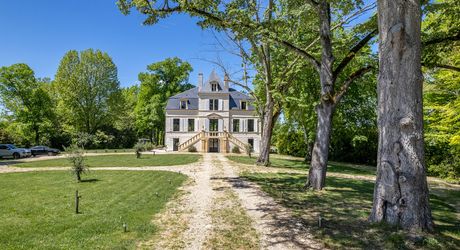 Élégant manoir XIXe avec grand jardin, proche des commerces – Périgord Pourpre
