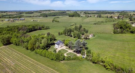 Élégant manoir XIXe avec grand jardin, proche des commerces – Périgord Pourpre