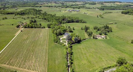 Élégant manoir XIXe avec grand jardin, proche des commerces – Périgord Pourpre