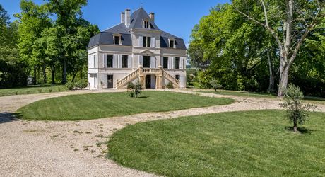 Élégant manoir XIXe avec grand jardin, proche des commerces – Périgord Pourpre