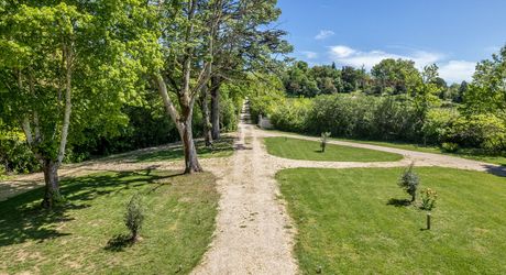 Élégant manoir XIXe avec grand jardin, proche des commerces – Périgord Pourpre
