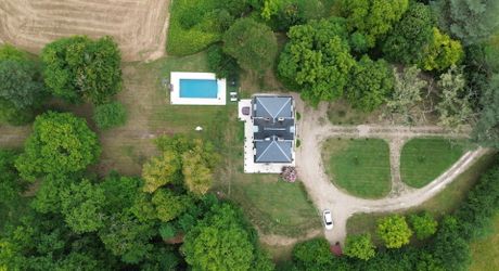 Élégant manoir XIXe avec grand jardin, proche des commerces – Périgord Pourpre
