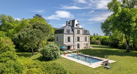 Élégant manoir XIXe avec grand jardin, proche des commerces – Périgord Pourpre
