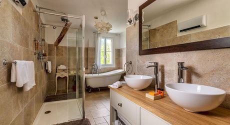 Élégant manoir XIXe avec grand jardin, proche des commerces – Périgord Pourpre
