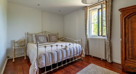 Élégant manoir XIXe avec grand jardin, proche des commerces – Périgord Pourpre