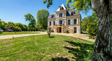 Élégant manoir XIXe avec grand jardin, proche des commerces – Périgord Pourpre